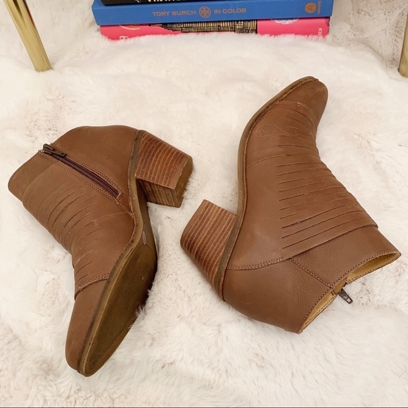 Lucky Brand Boots Size 7.5 - Picture 1 of 10